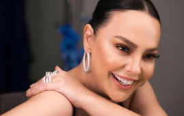 Ebru G&uuml;ndeş 30 il &Ouml;NCƏ 