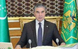 Qurbanqulu Berdiməhəmmədov Fəxri xiyabanda Ulu Öndər Heydər Əliyevin məzarını ziyarət edib