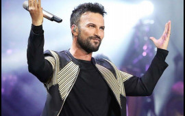 Məşhur m&uuml;ğənni hər konsertdən sonra xaş yeyir  SƏBƏB