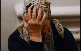 Yardım etdikləri ahıl qadını talayan şəxslər saxlanılıb