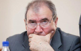 Cəmil Həsənli Azərbaycandan qa&ccedil;maq istəyib 