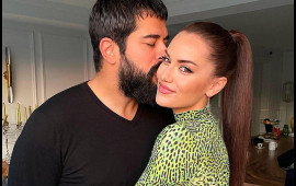 Məşhur cütlük ayrılıq iddialarına belə son verdi 