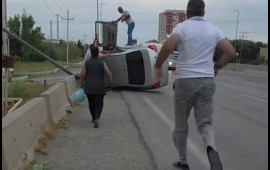 Ceyranbatan yolunda "Hyundai" aşdı  VİDEO