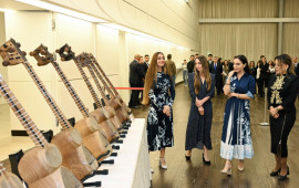 Heydər Əliyev Fondunun dəstəyi ilə alınan musiqi alətlərinin təqdimatı olub