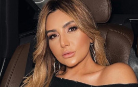 Ad günündə aldığı hədiyyələri nümayiş etdirdi 