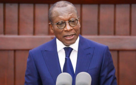 Benində bir qrup hərbçi hakimiyyəti ələ keçirdiyini elan etdi