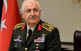 Yaşar Gülər Azərbaycana gəlir