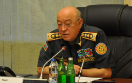 Nazir rəisi işdən &ccedil;ıxardı  İki təyinat etdi