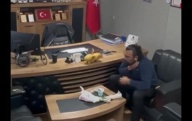 Boğazında yemək qalan tibb iş&ccedil;isi kreslo sayəsində XİLAS OLDU 