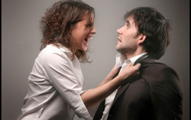 Qısqanc qadın keçmiş ərinin evini YANDIRDI