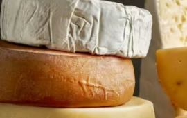 Pendirin daha ləzzətli olması &uuml;&ccedil;&uuml;n onu bu materiala b&uuml;k&uuml;n