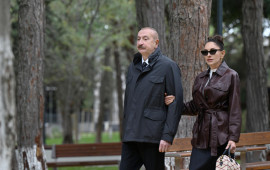Prezident və birinci xanım Bakıda salınan yeni parkın açılışında iştirak ediblər  FOTO