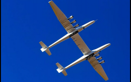 Qanadları futbol meydan&ccedil;asından b&ouml;y&uuml;k olan nəhəng təyyarənin u&ccedil;uşu baş tutdu