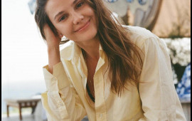 Baş rol ifaçısı serialdan qovuldu  FOTO