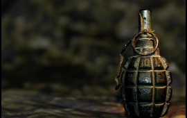 Polis 1813 patron və 6 qumbara tapıb