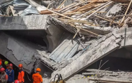 İndoneziyada məktəb uçdu: 3 ölü, 38 nəfər dağıntılar altında