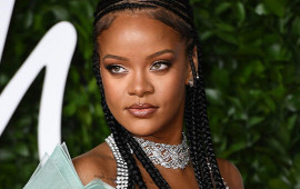 Rihanna NyuYork küçələrində "belə yaxalandı"  VİDEO