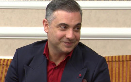 Rüfətin geyimini lağa qoydular 
