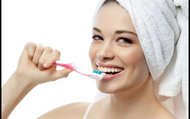 Hansı meyvə və tərəvəzlər diş fırçanı əvəz edə bilər?