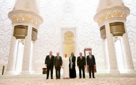 Leyla Əliyeva ƏbuDabidə Şeyx Zayed məscidini ziyarət edib 