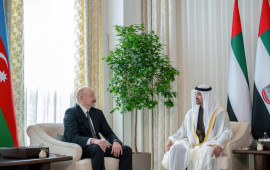 İlham Əliyevin ƏbuDabidə Birləşmiş Ərəb Əmirliklərinin Prezidenti ilə g&ouml;r&uuml;ş&uuml; olub 