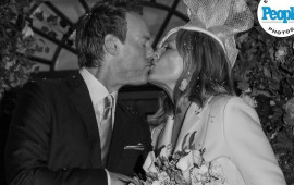 Məşhur aktrisa özündən 14 yaş kiçik şəxsə ƏRƏ GETDİ: