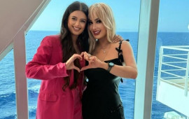 "Okeanda &uuml;zməyi sevirəm"