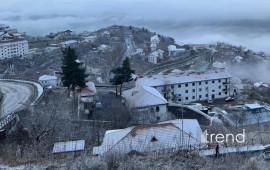 La&ccedil;ına da qar yağır  FOTO