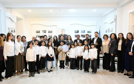 Leyla Əliyeva Bülbül adına Orta İxtisas Musiqi Məktəbində olub 