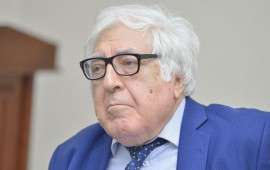 AYB bu şəxsləri xaric edəcək: &ldquo;500 adamın ildə 15 manatı ilə dolanmaq olar?&rdquo;