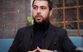 Anasının məzarından FOTOlarını paylaşdı