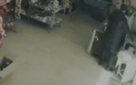 2 minlik siqareti belə oğurladı 