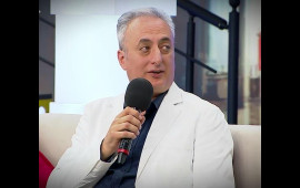 "Nə etmişəm ki, Rəqsanə deyir g&ouml;z&uuml; &ccedil;ıxsın, Allah onu &ouml;ld&uuml;rs&uuml;n"