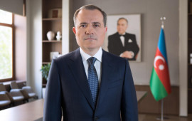 Ceyhun Bayramov Serinq Modou Njie ilə danışdı