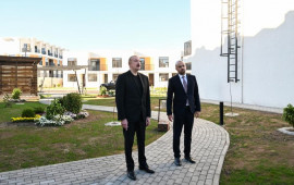 İlham Əliyev Zəngilanda 104 mənzilli yaşayış kompleksində görülmüş işlərlə tanış olub