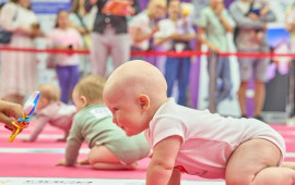 Uşaqlar arasında iməkləmə yarışı oldu 