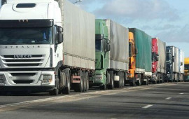 Azərbaycanİran d&ouml;vlət sərhədində y&uuml;k avtomobillərinin hərəkəti tam dayandırıldı