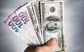 Manatını dollara dəyişmək istəyənlərin NƏZƏRİNƏ