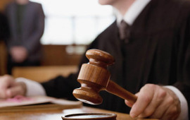 Dostunu arvadına görə öldürən şəxsin cinayət işi məhkəmədə necə sübut edildi? 