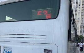 Sumqayıtda marşrut avtobusu işıq dirəyinə çırpıldı  yaralılar var 
