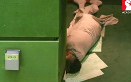 İran parlamentindən daha bir qalmaqallı g&ouml;r&uuml;nt&uuml;  FOTO