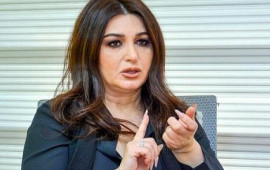 "Əsəbdən qıpqırmızı oldu"