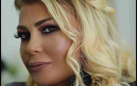 Əməkdar artist dəbdəbəli mənzilində bahalı geyimlərini G&Ouml;STƏRDİ 