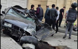 Buzovna yolunda ağır qəza  "BMW" bu hala düşdü  VİDEO