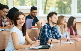 Ödənişli əsaslarla qəbul olan tələbələrə