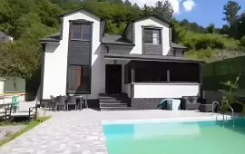 Məşhur aparıcı təbiət qoynundakı VİLLAsını nümayiş etdirdi 