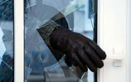 Gəncədə oğurluq edən şəxs &ouml;z&uuml;nə xəsarət yetirdi