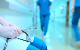 Klinikada iynə vurulan qadın öldü