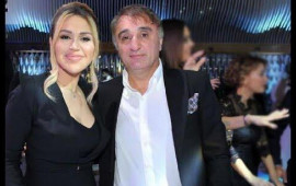 "Uşaqlara atası baxır"