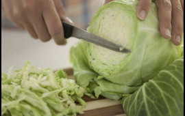 Bişmiş kələmə s&uuml;d əlavə edin  Aşpazlar belə edir